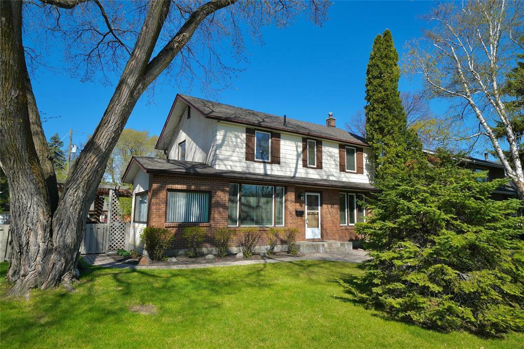 Property Photo: 39 Monck Avenue MB R2H 1W7