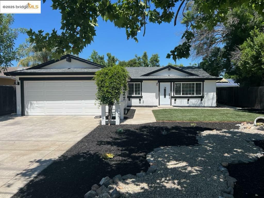 Property Photo: 1227 Dainty Ave CA 94513