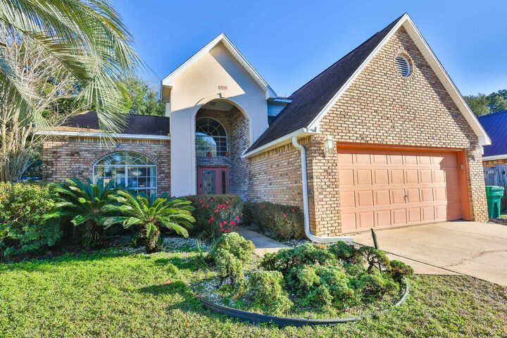 Property Photo:  859 Mande Court  FL 32579 