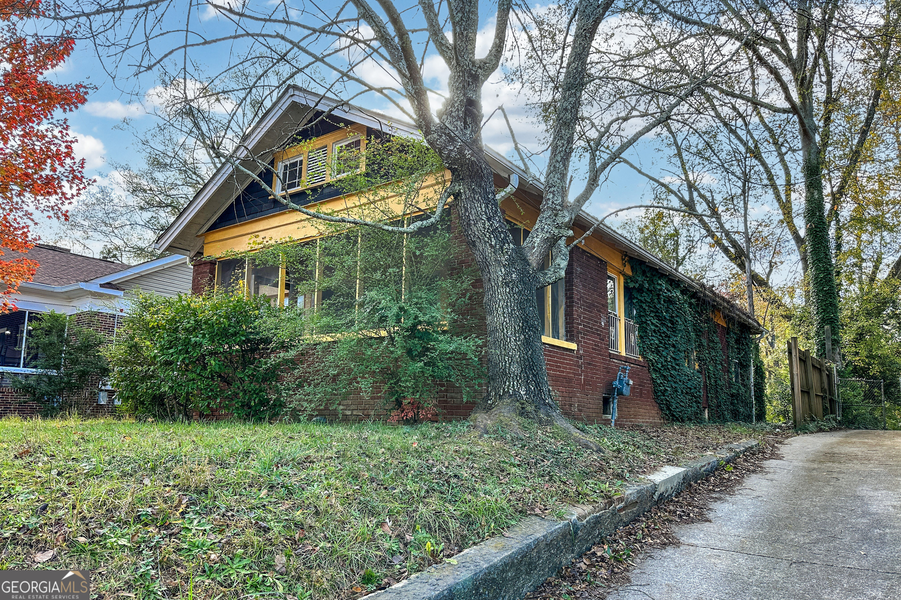 Property Photo: 1660 Rogers Avenue SW GA 30310