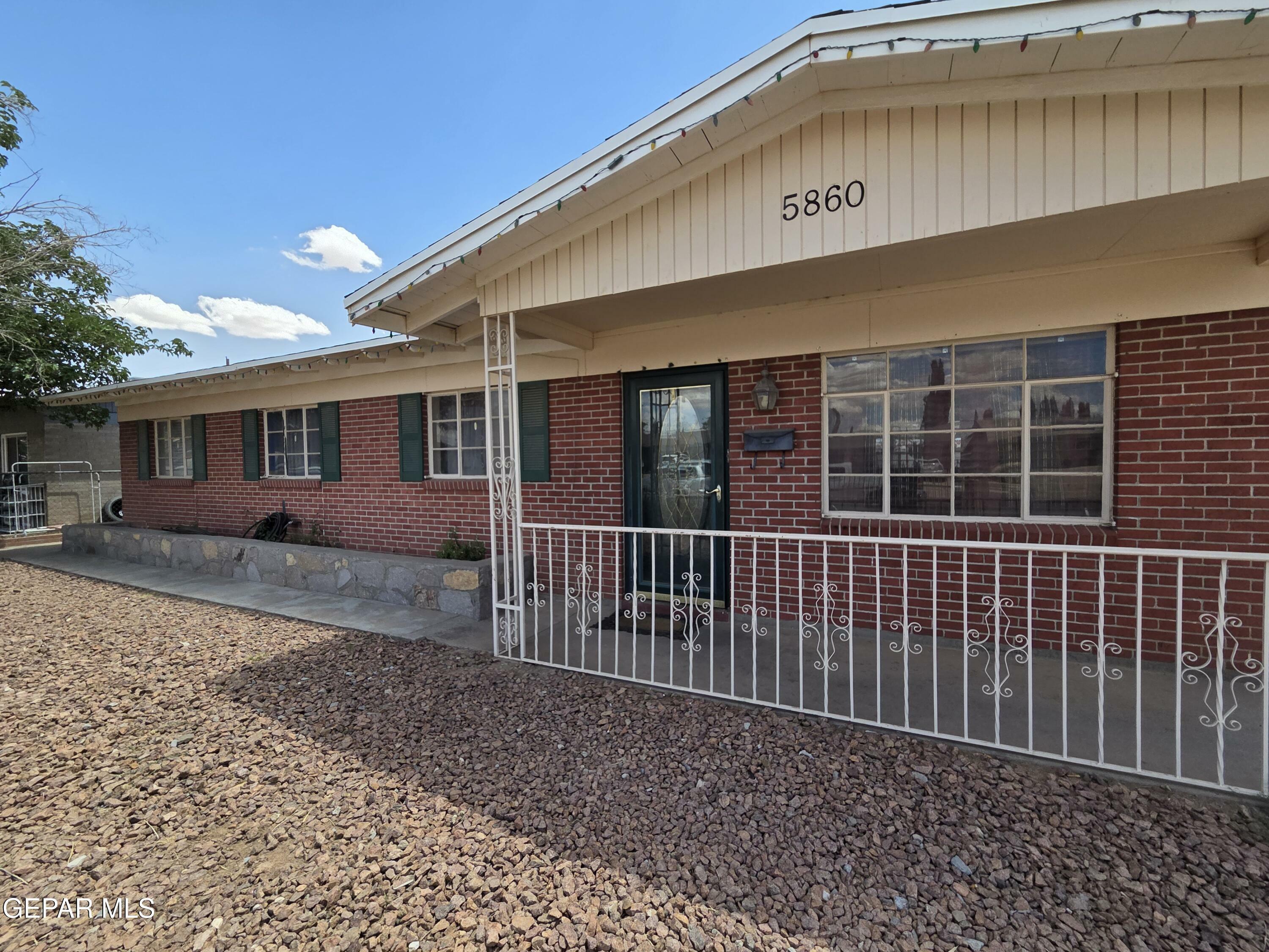 5860 Falcon Avenue  El Paso TX 79924 photo