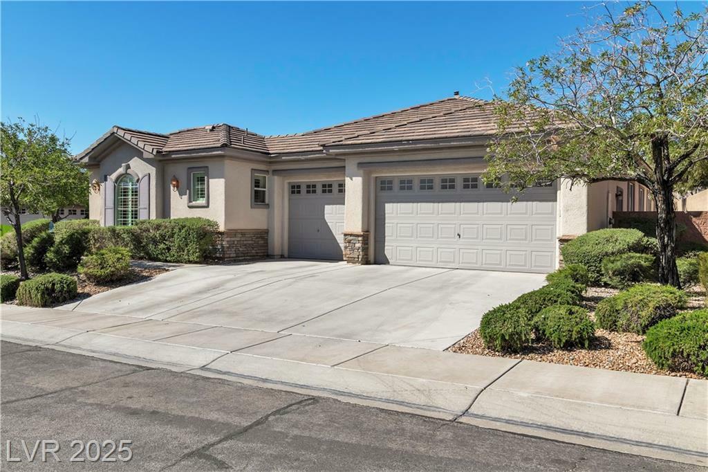 Property Photo: 11621 La Mirago Place NV 89138