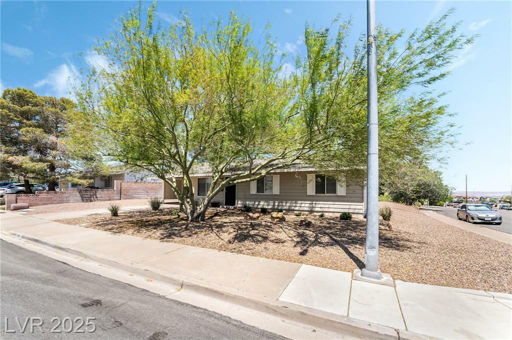 Property Photo: 429 Scenic Drive NV 89002