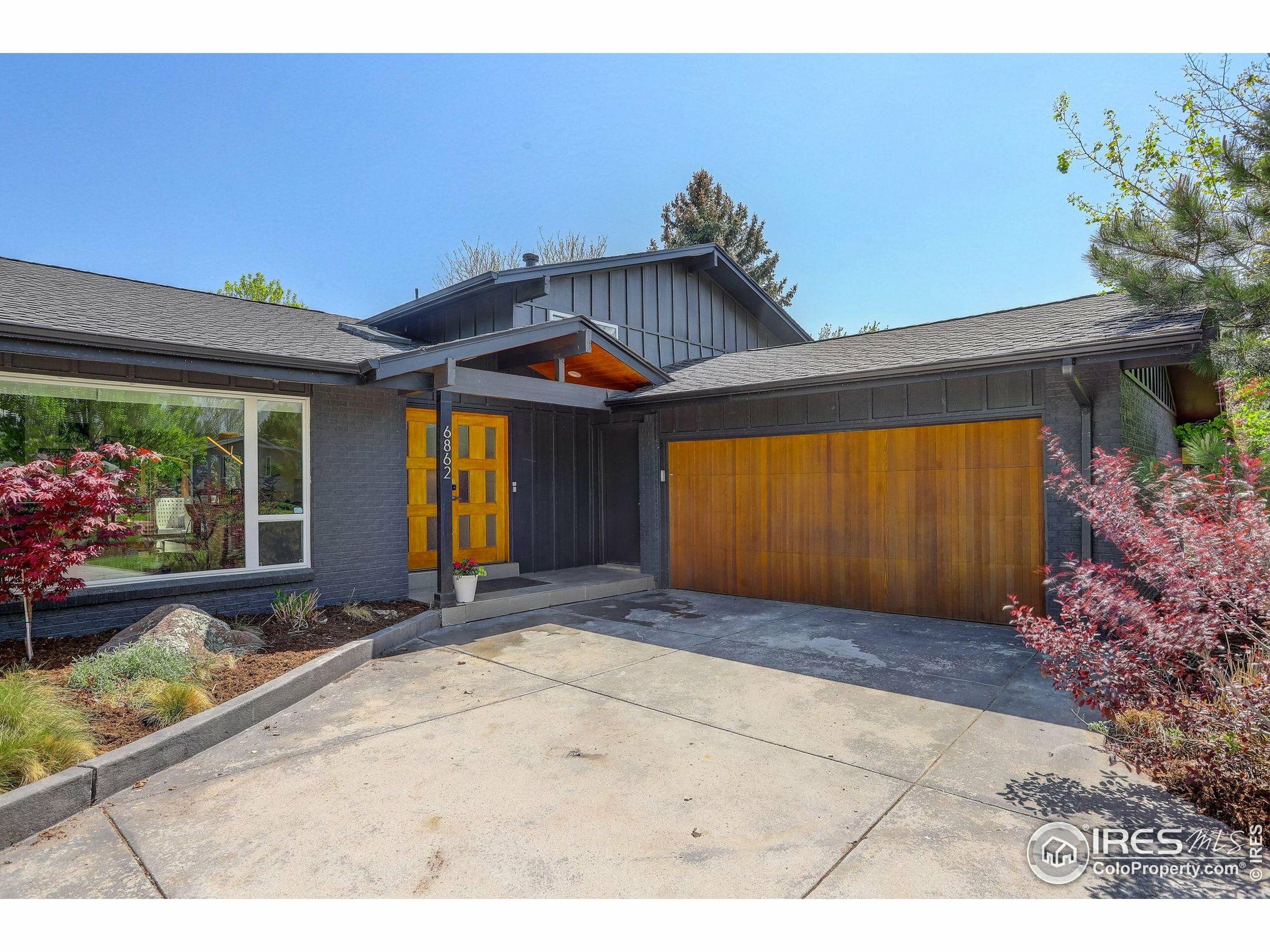 Property Photo: 6862 Roaring Fork Trl CO 80301