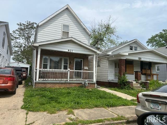 Property Photo: 921 W Missouri Street IN 47710