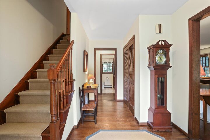 Property Photo:  15 Cartway Lane E  NY 10506