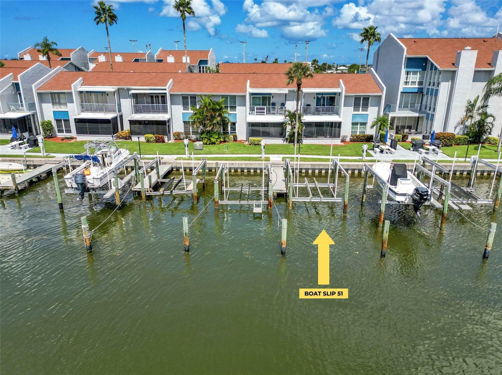 Property Photo: 337 Rex Place FL 33708