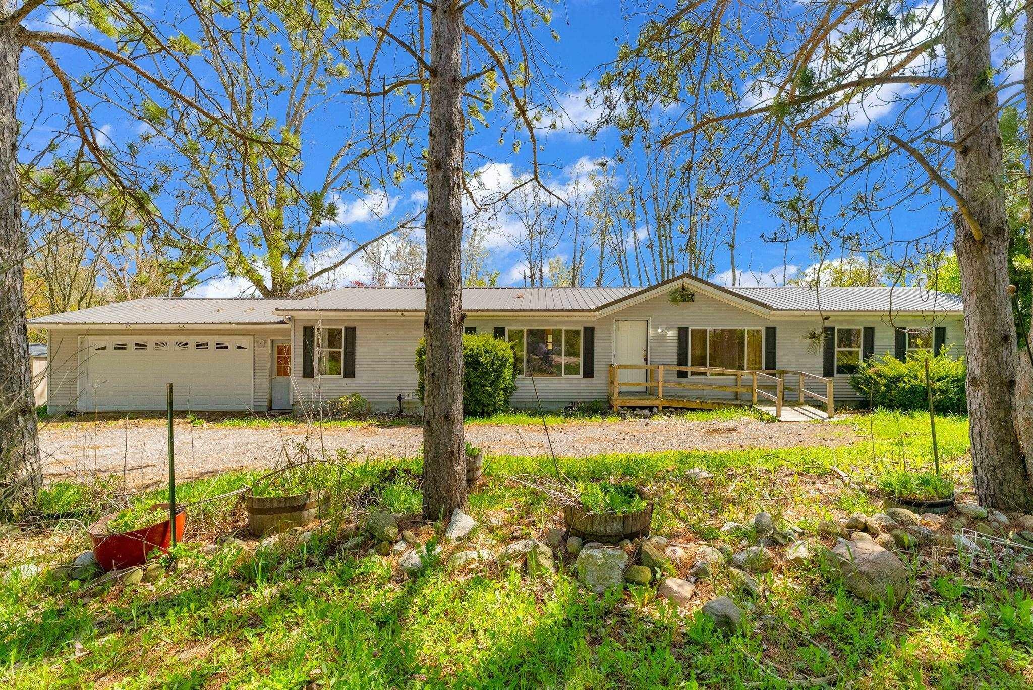 Property Photo: 4260 Washington Road MI 48419