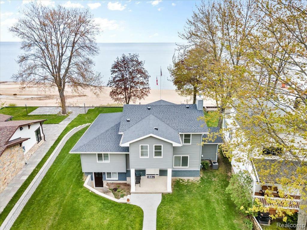 5444 Lakeshore Road  Fort Gratiot MI 48059 3119 photo