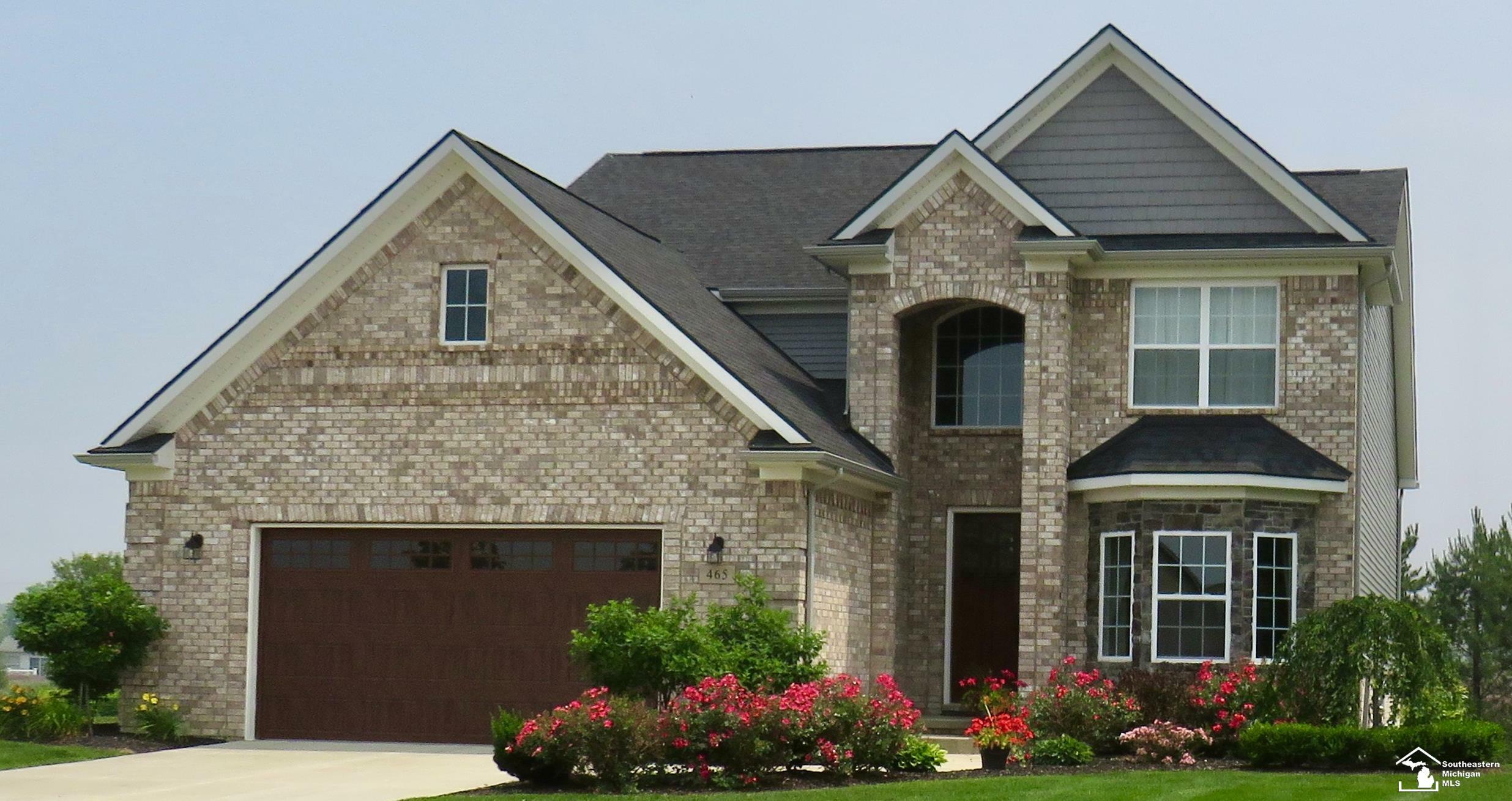 Property Photo: 465 Corinth Circle MI 48131