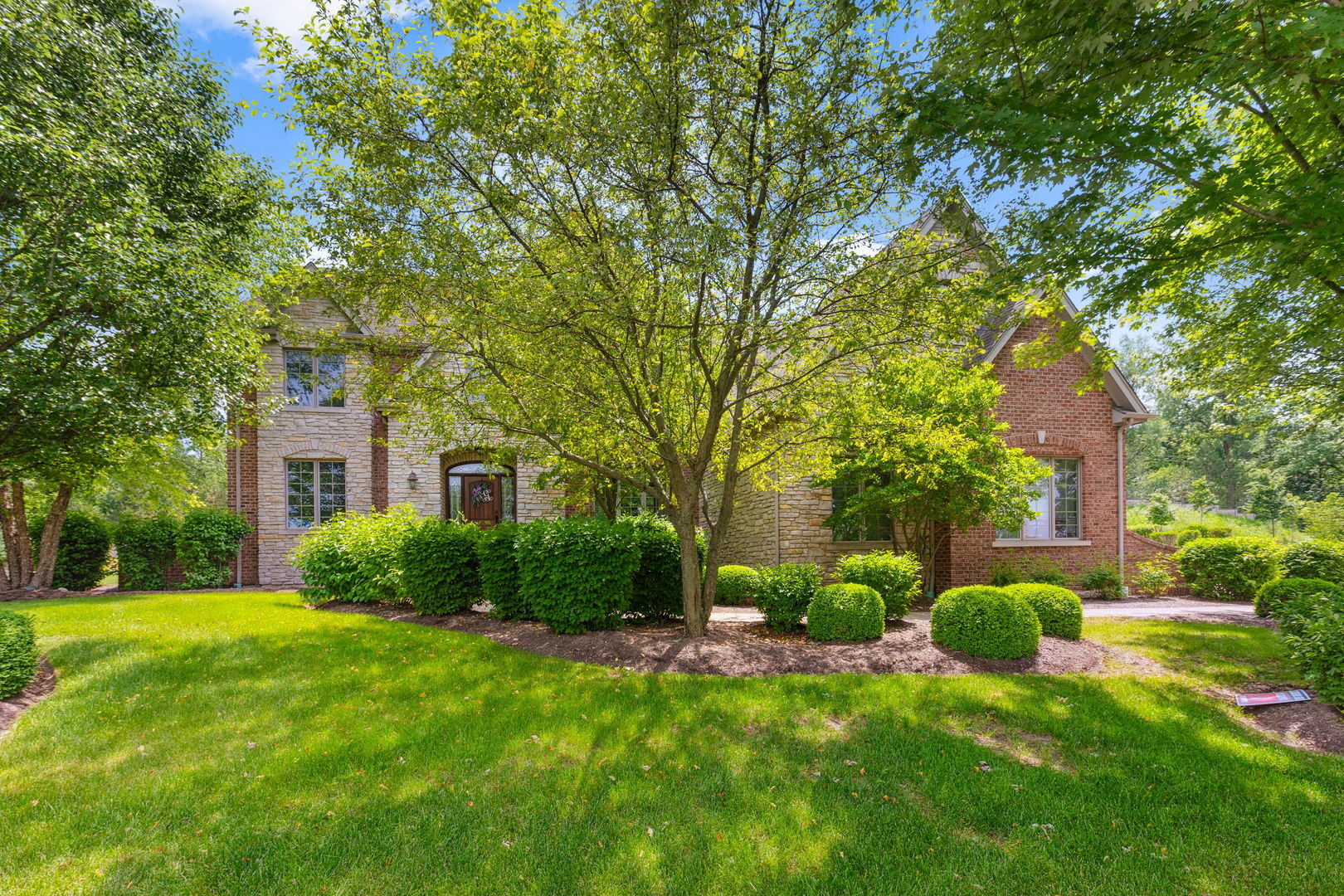Property Photo: 24047 N Coneflower Drive IL 60010