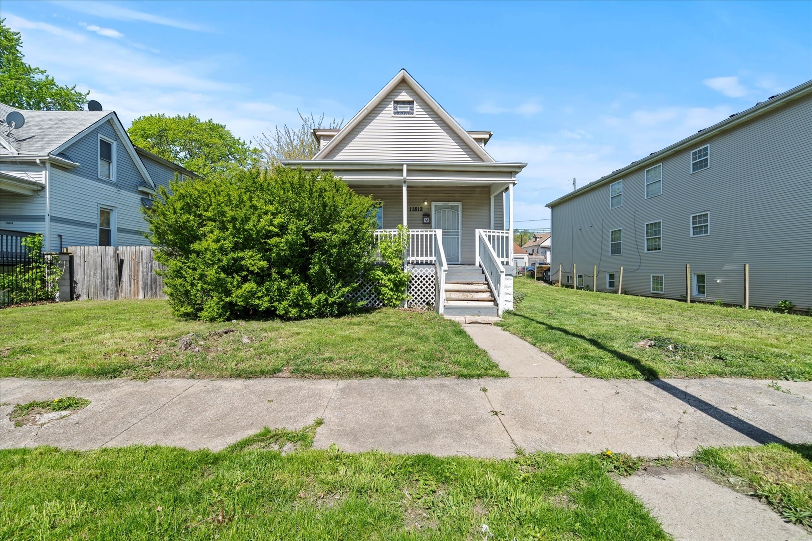 Property Photo: 11812 S Watkins Avenue IL 60643