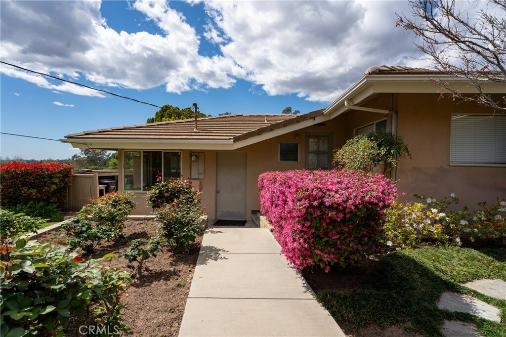 Property Photo: 1960 Liliano Drive CA 91024