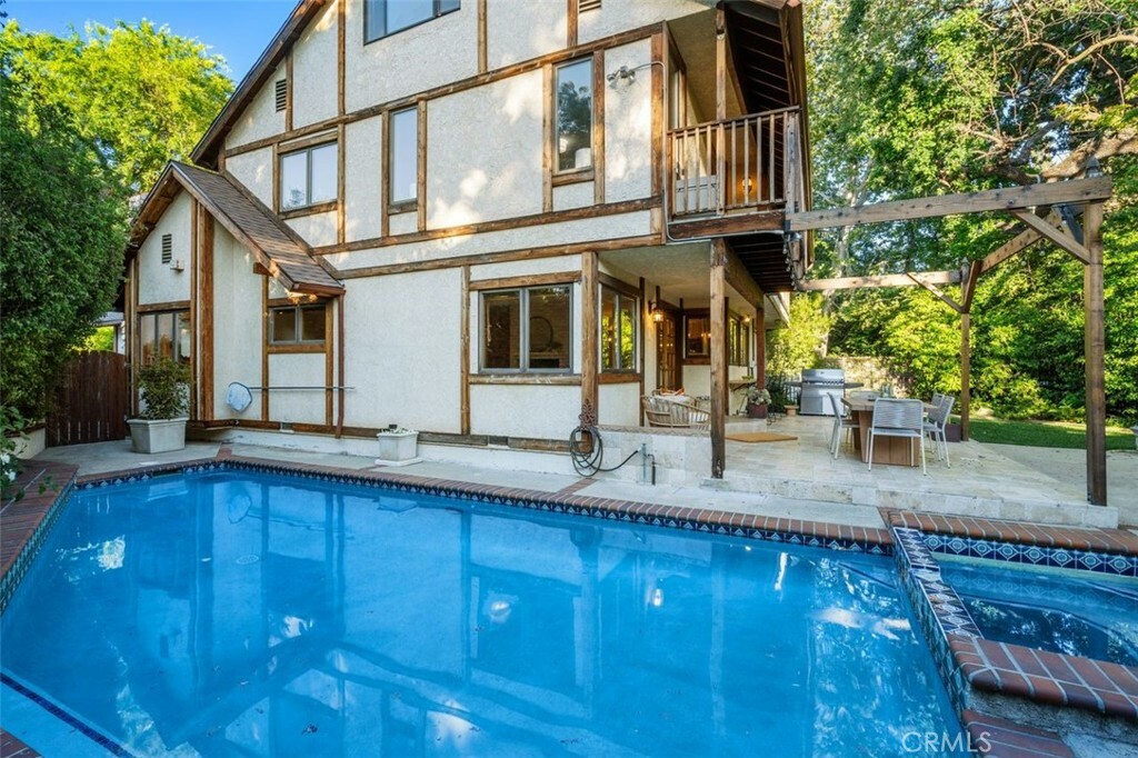 Property Photo: 4031 Meadow Lark Drive CA 91302
