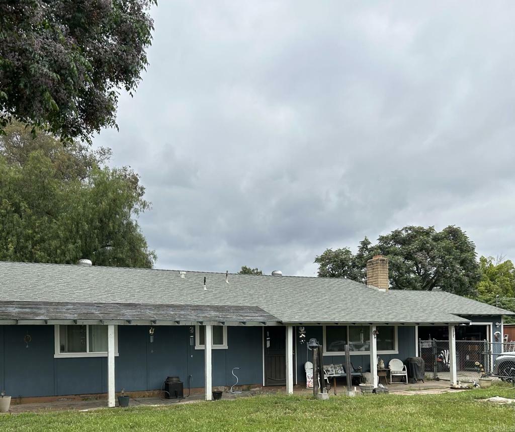 Property Photo:  10684 Oak Creek  CA 92040 