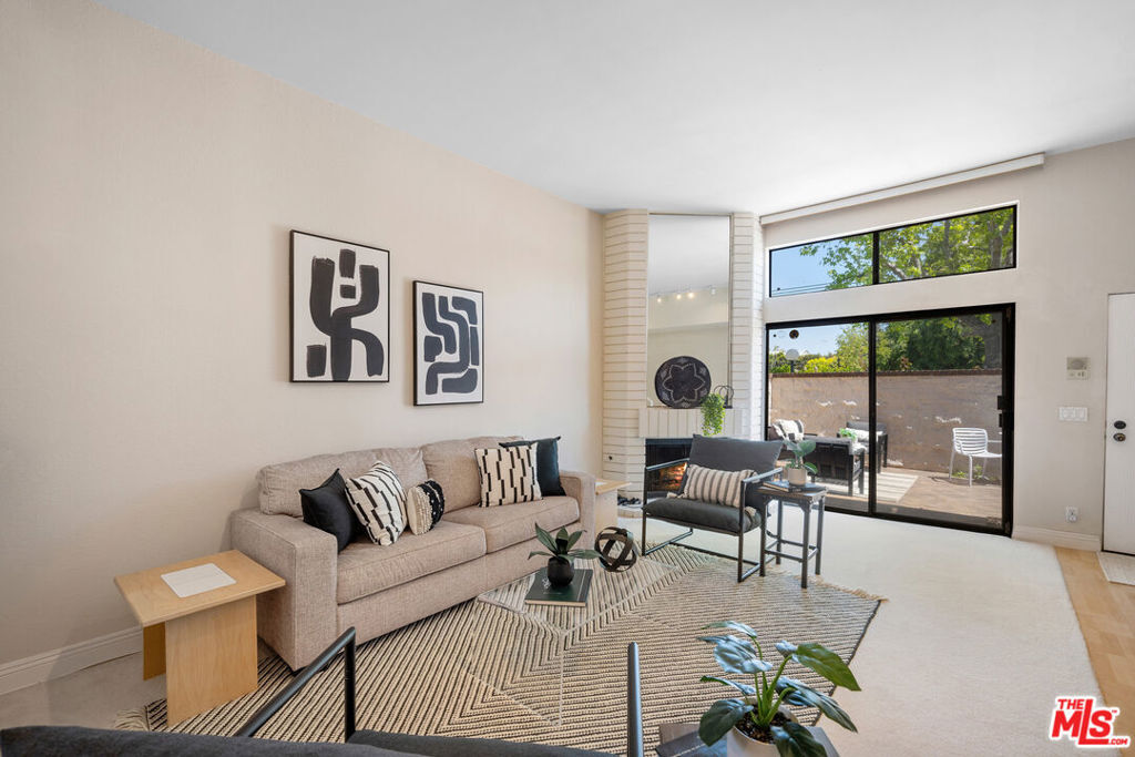 Property Photo: 4631 Alla Road 9 CA 90292
