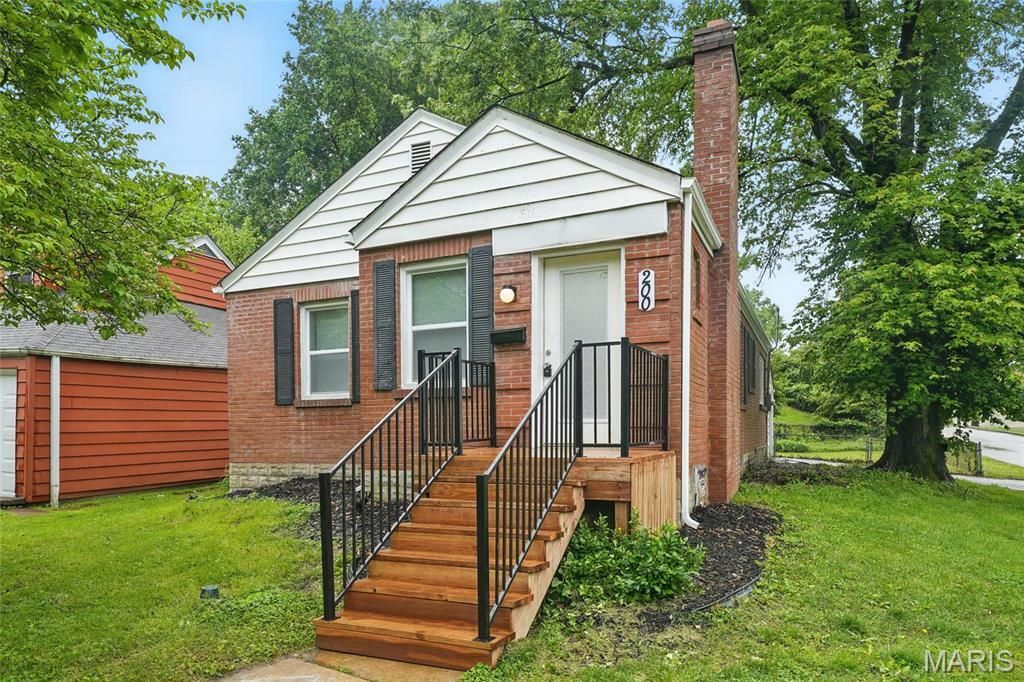 Property Photo: 200 Thoroughman Avenue MO 63135