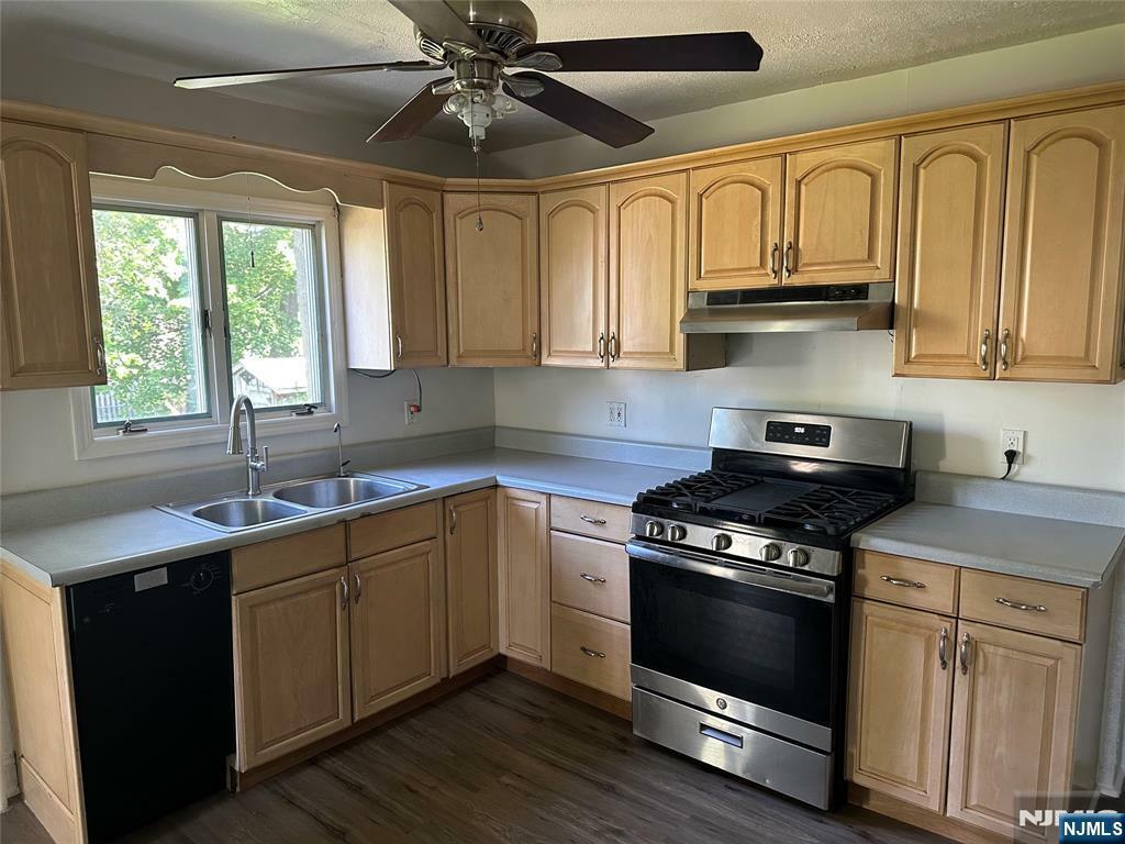 Property Photo: 207 Roosevelt NJ 07675