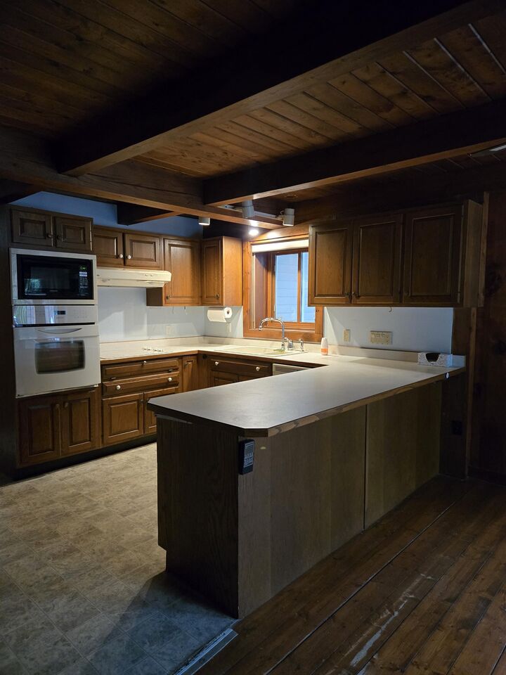 Property Photo:  22 Goldfinch Road  NH 03045 