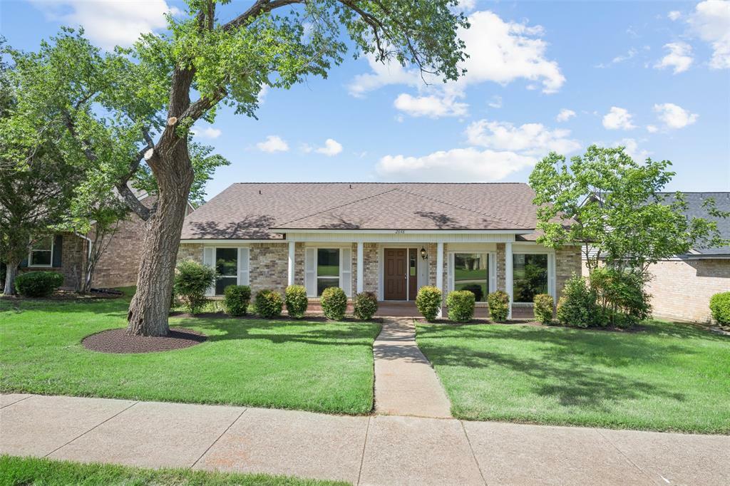 Property Photo: 2848 Oxford Lane TX 75028