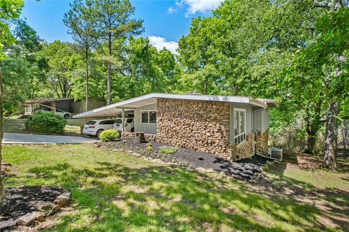 Property Photo:  733 N Crest Drive  AR 72701 