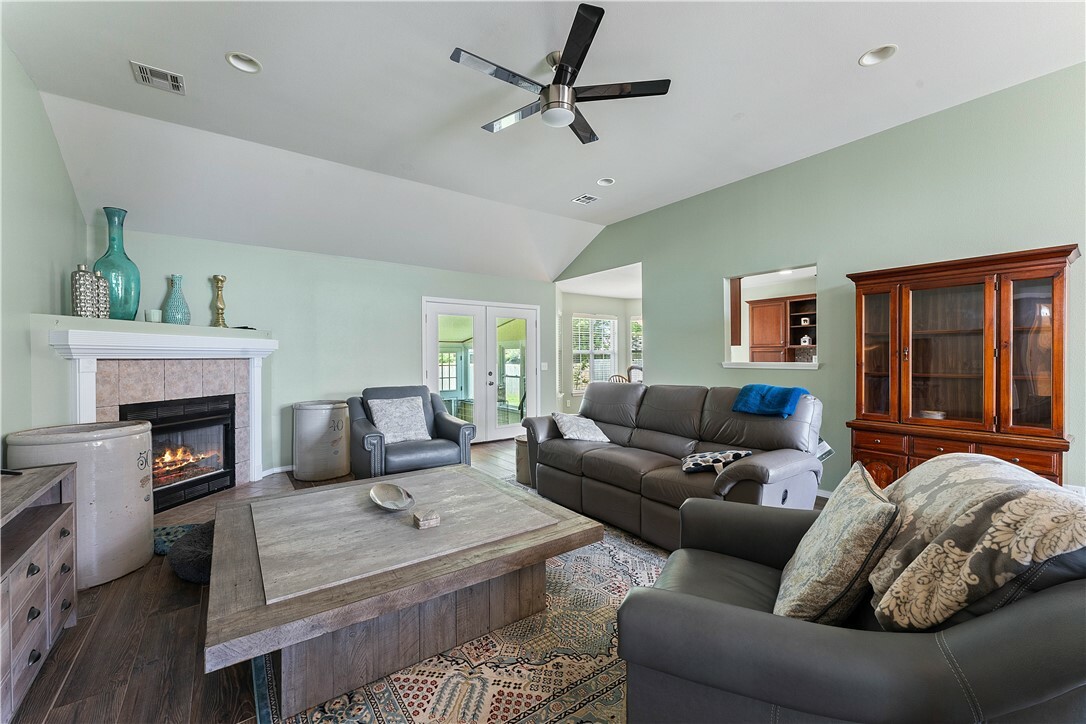 Property Photo: 2304 SW 17th Street AR 72713