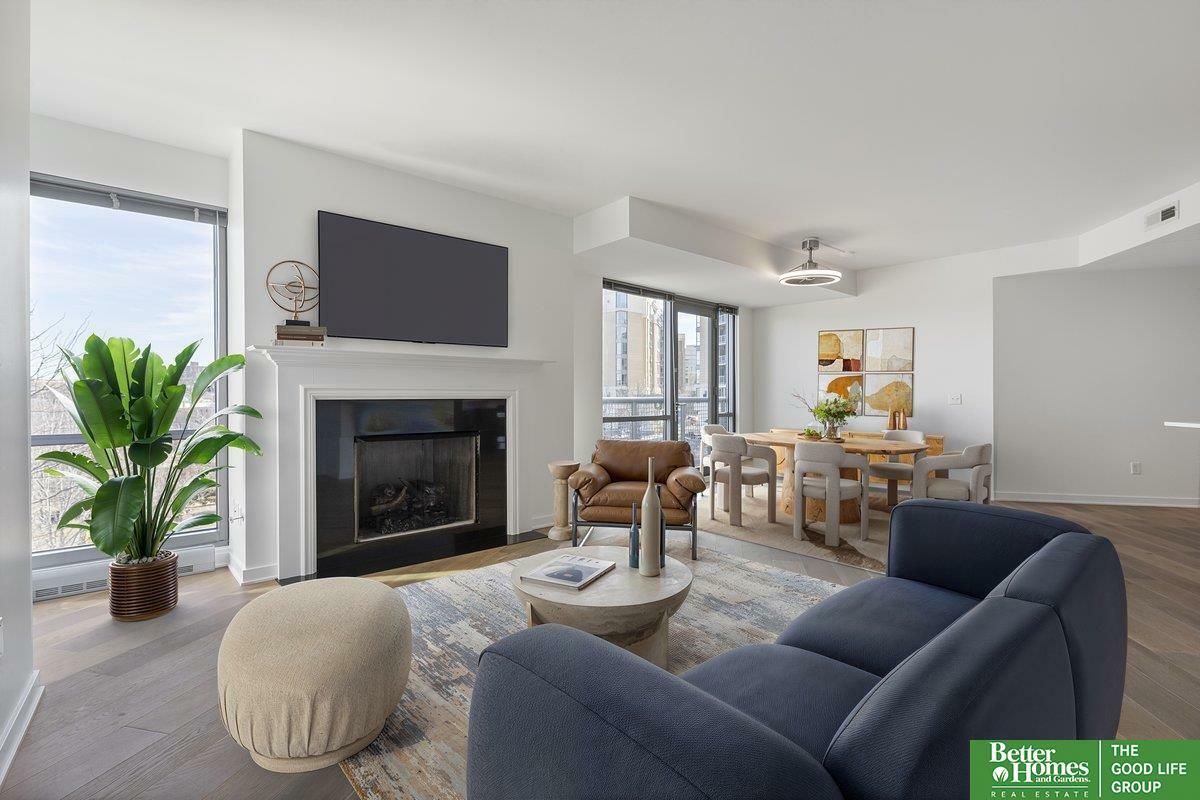 Property Photo: 200 S 31 Avenue 4209 NE 68131