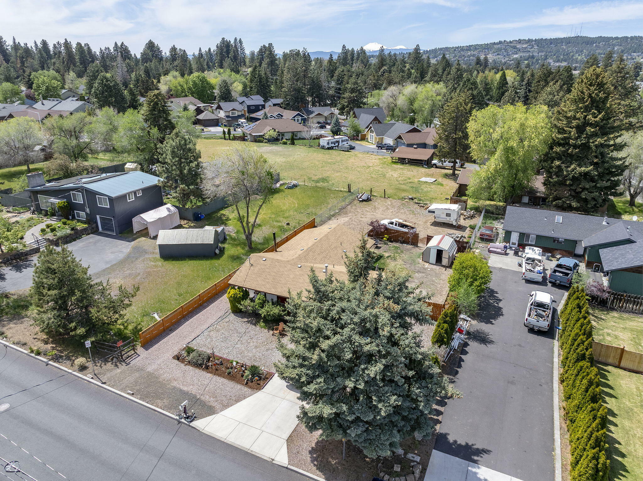 Property Photo: 2667 NE Jones Road OR 97701