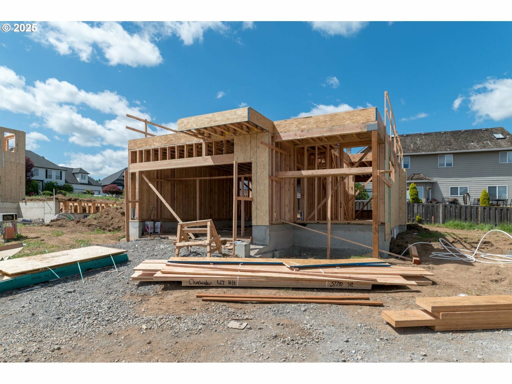 Property Photo: 2263 SW Phyllis Pl OR 97080