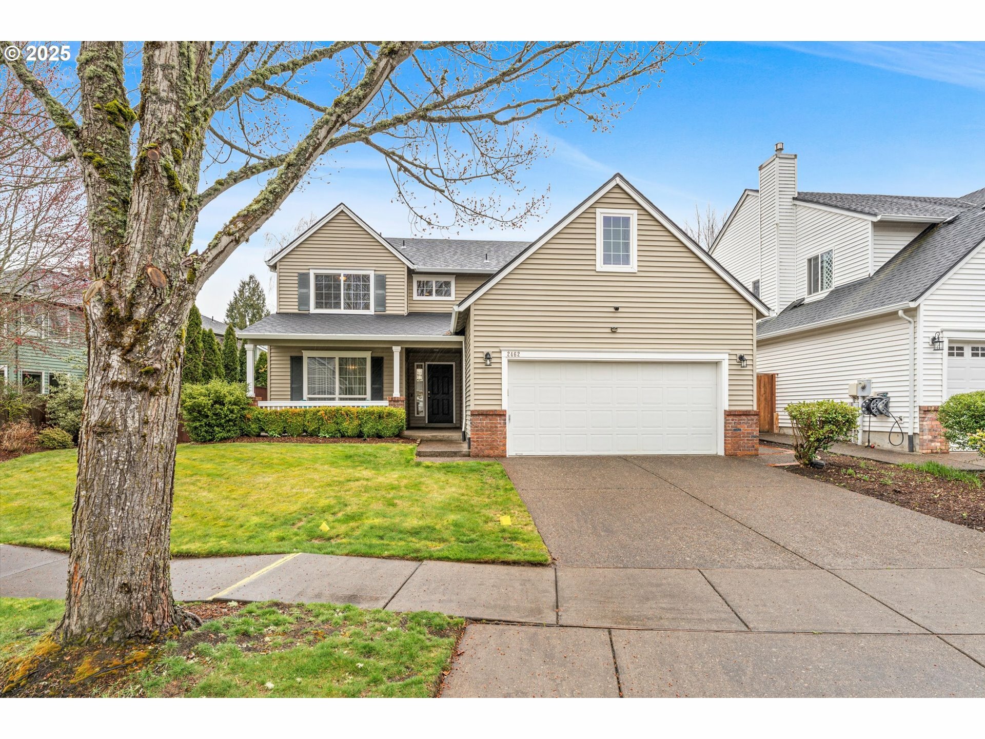 Property Photo: 2462 NE 11th Ave OR 97124