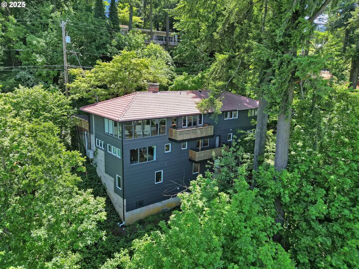 Property Photo: 2435 Skyline Blvd OR 97403