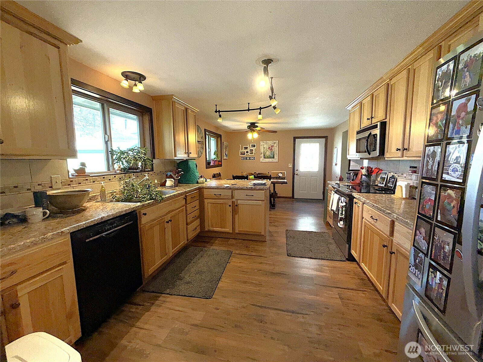 Property Photo: 17643 Highway 21 N WA 99150