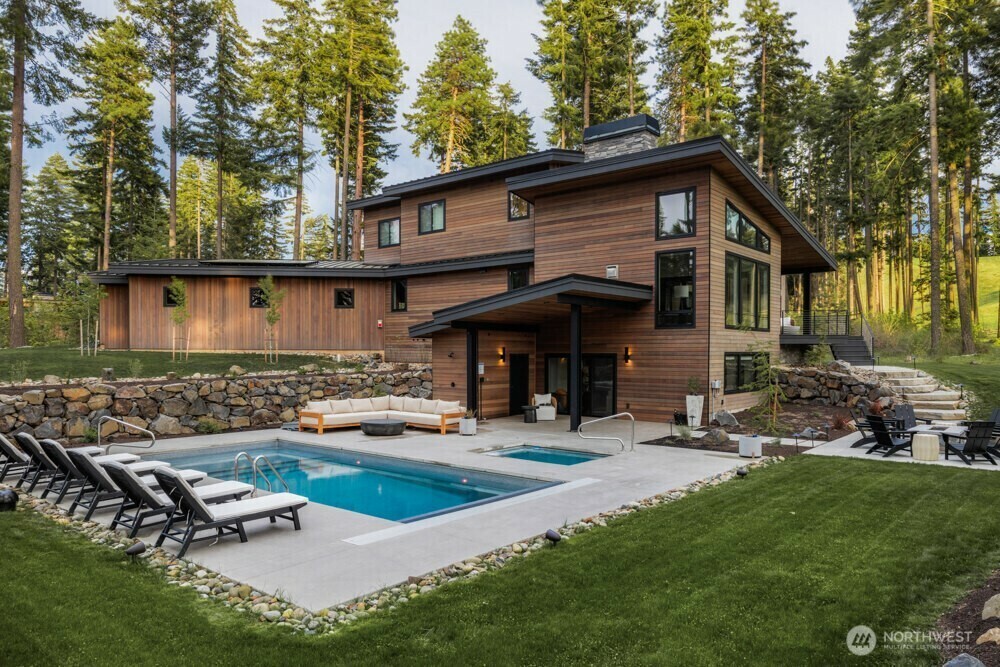 Property Photo: 160 Sanctuary Court WA 98922