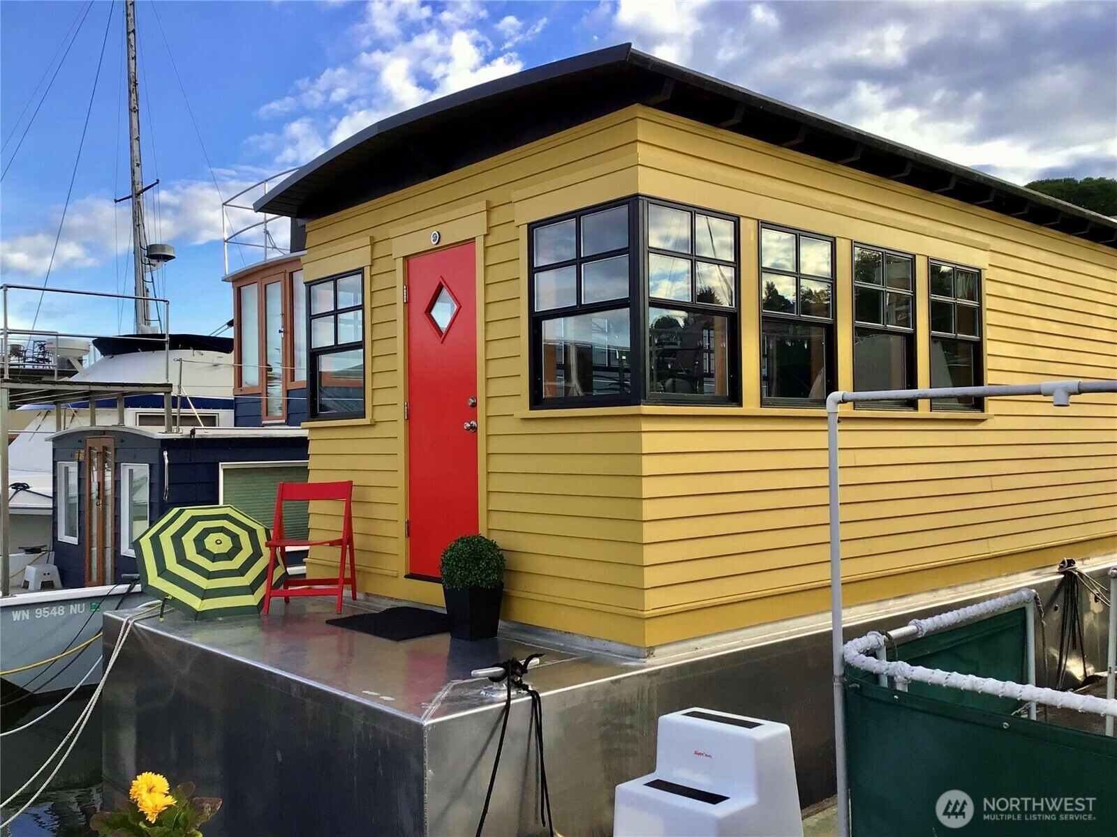 2040  Westlake Avenue N 17  Seattle WA 98109 photo