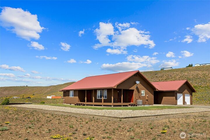 Property Photo: 270 Indian Lake Drive WA 98926