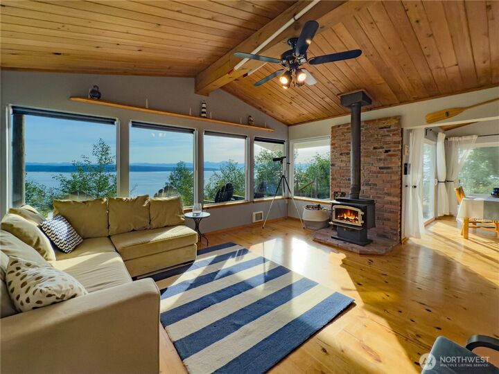 Property Photo: 36 K Beach Way WA 98206