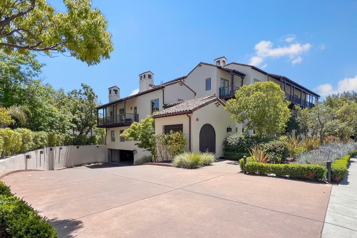 Property Photo: 117 West 3rd Avenue CA 94402