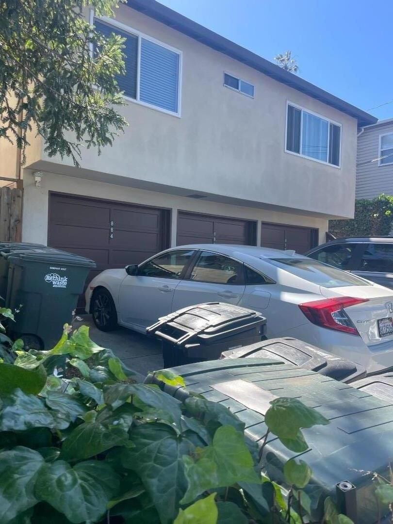 Property Photo: 880 Gordon 884 CA 94002
