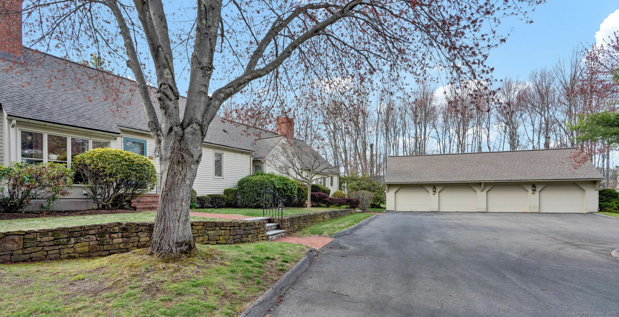 Property Photo: 189 Redstone Hill Road 7 CT 06010