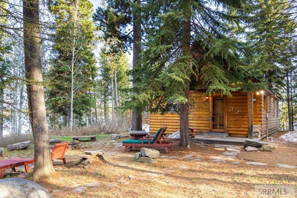 Property Photo: 3648 Bills Loop South Road ID 83429