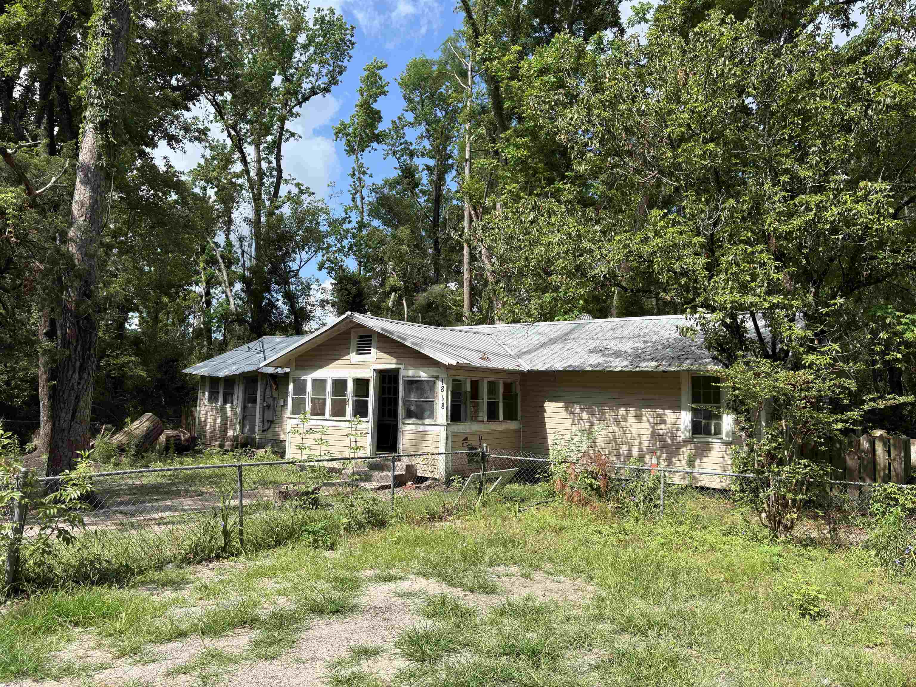 Property Photo: 1848 SW Main Street FL 32331