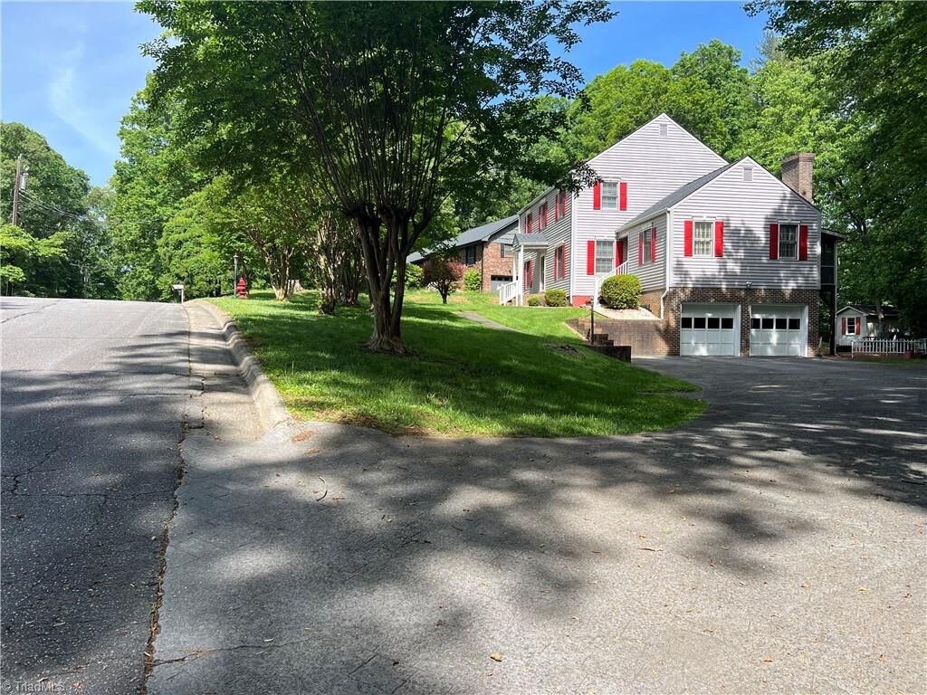 Property Photo: 209 Cedar Lane NC 28659