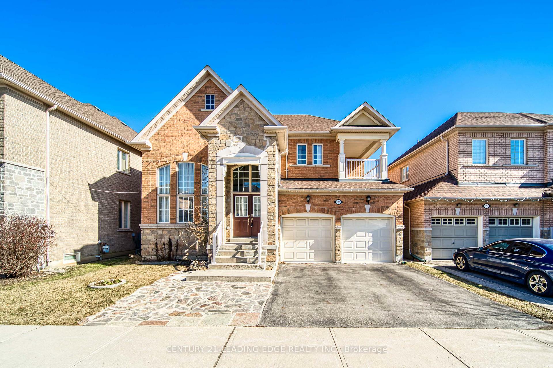 Photo de la propriété: 29 Adastra Crescent ON L6C 3G8