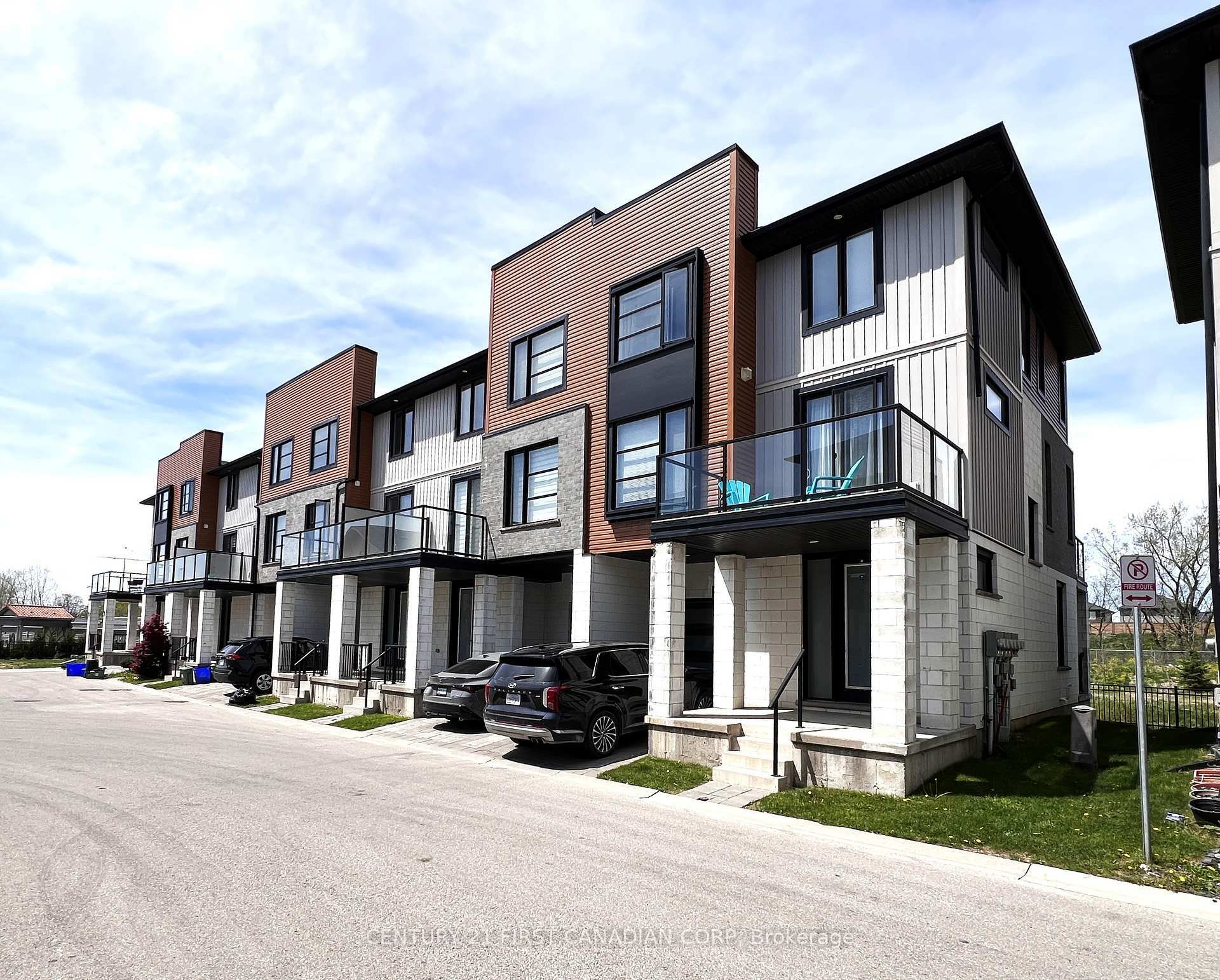Photo de la propriété:  962 West Village Square  ON N5X 4H8 