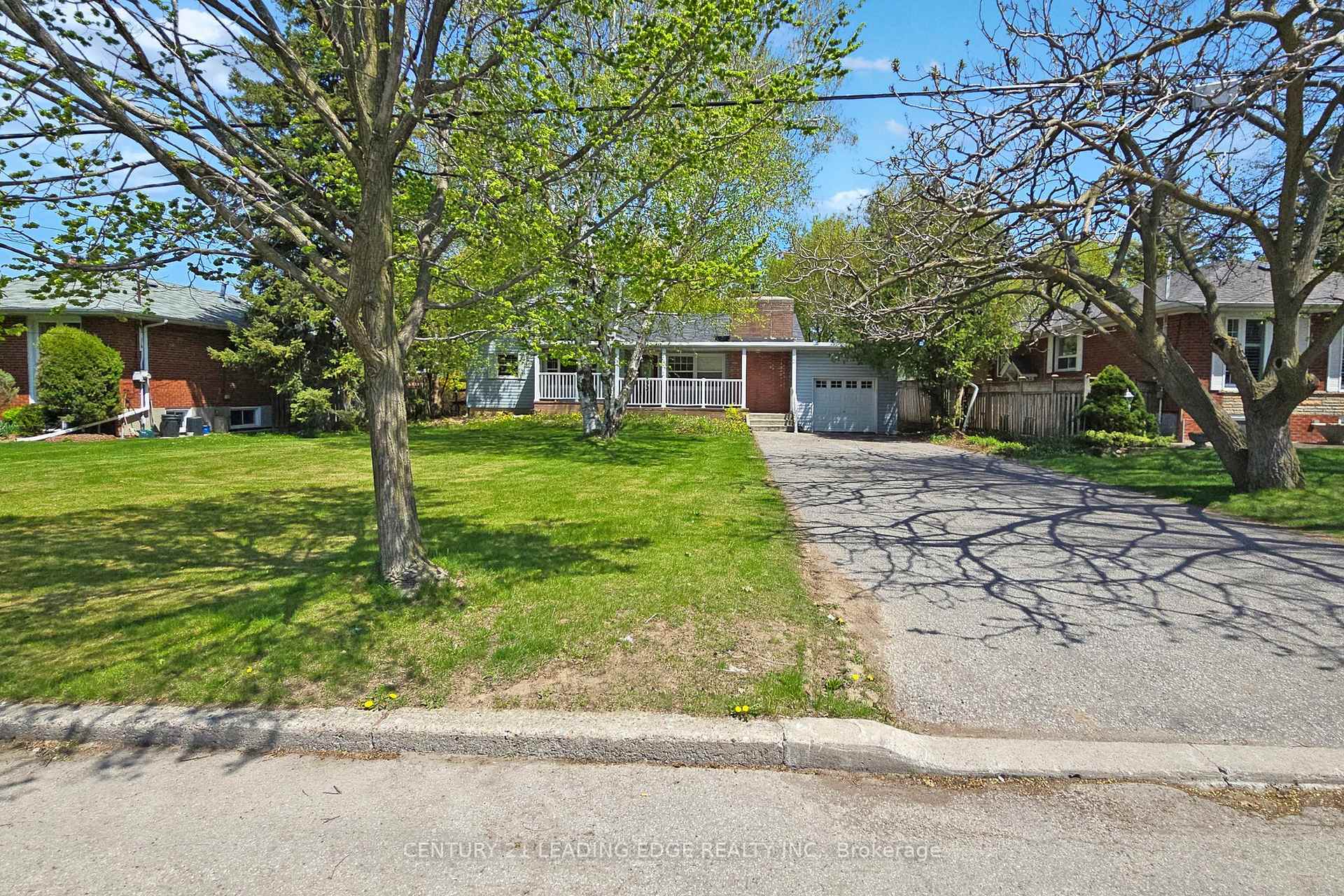 Property Photo: 21A Wexford Boulevard ON M1R 1K9