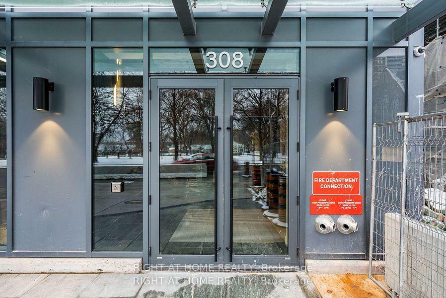 Property Photo:  308 Jarvis Street 3206  ON M5B 0E3 