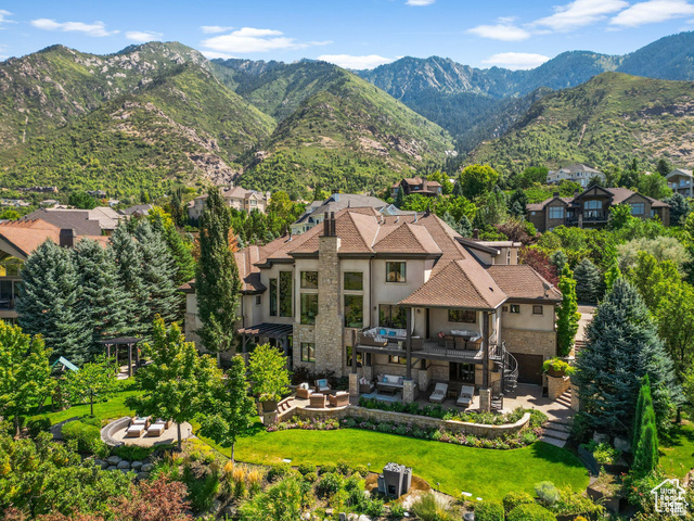 Property Photo: 15 E Snow Forest Ln UT 84092