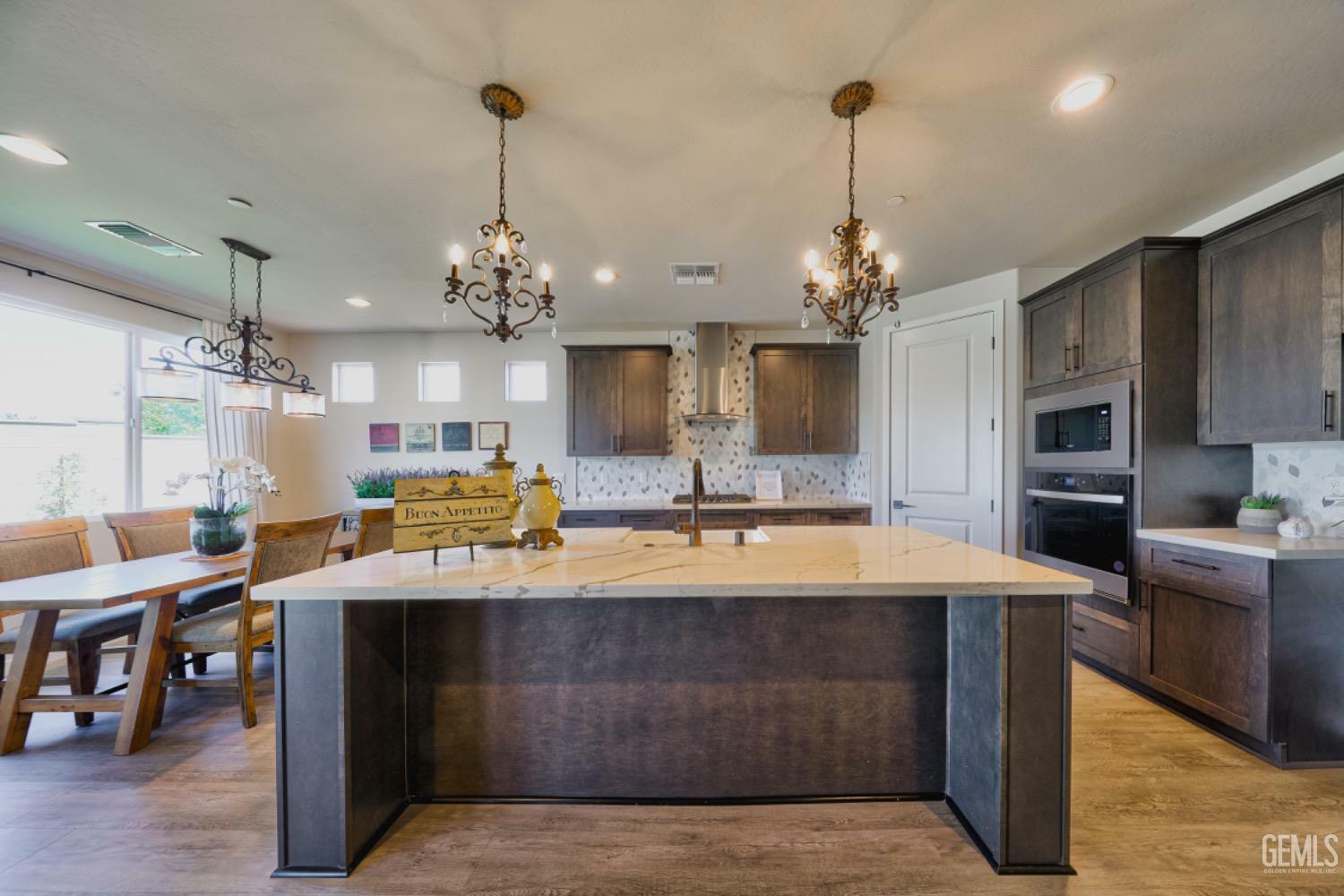 Property Photo: 7518 Garrison Avenue CA 93311