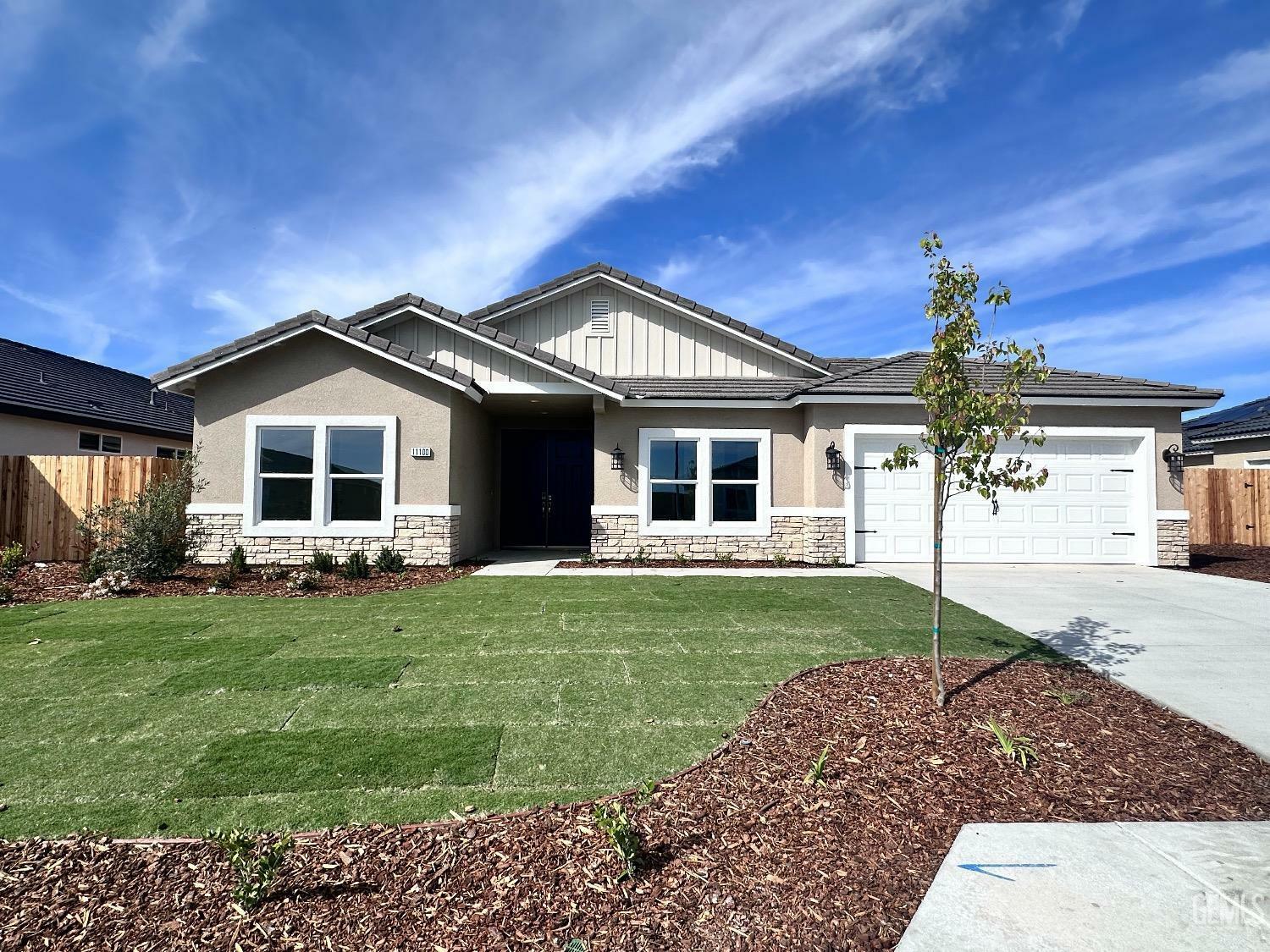 Property Photo: 11100 Irontooth Avenue CA 93311