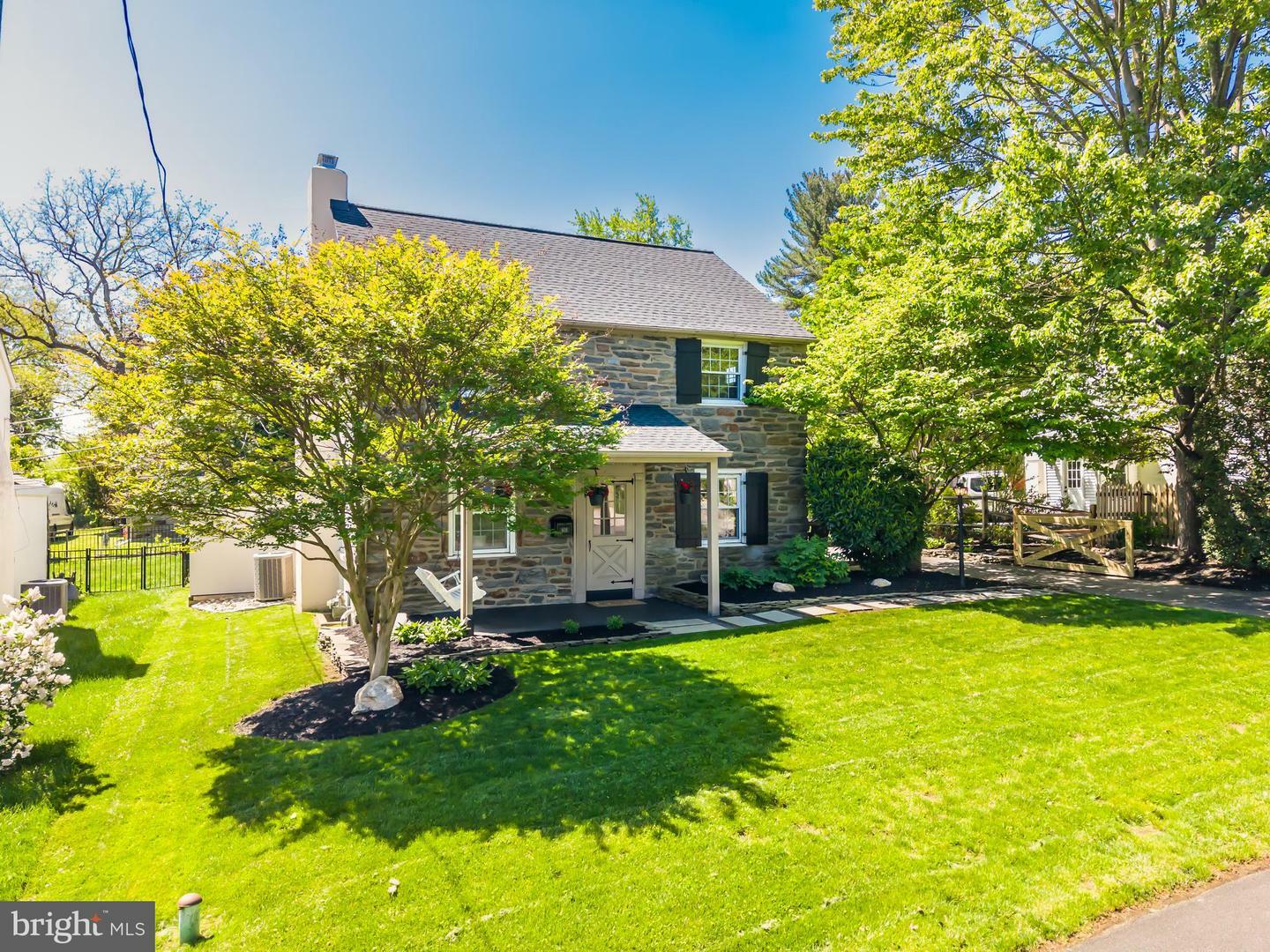 Property Photo: 601 Allen Lane PA 19063